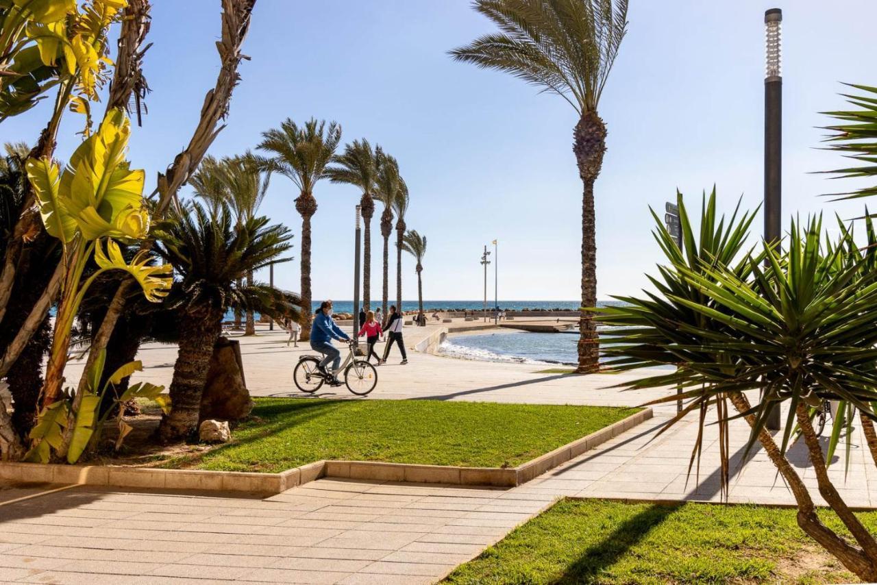 Cozy Appartment Torrevieja At Irina Eksteriør bilde