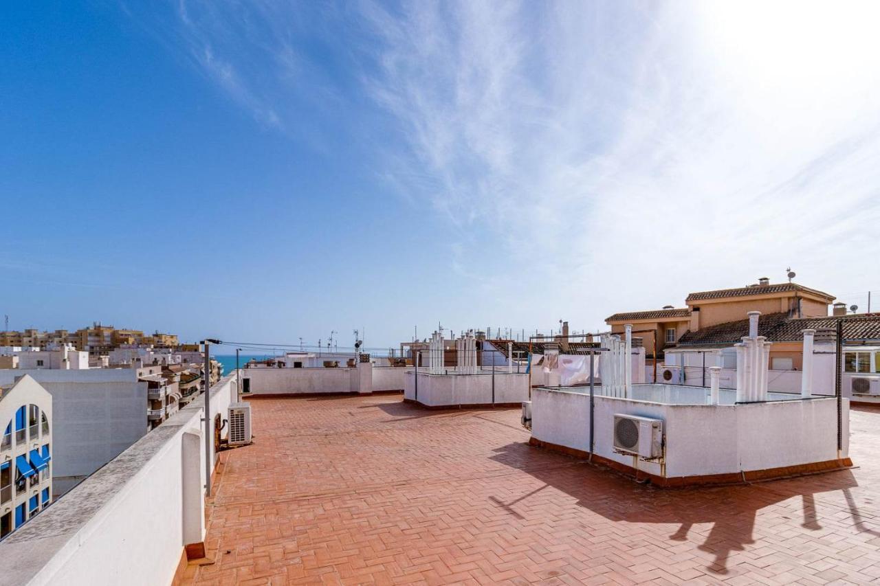 Cozy Appartment Torrevieja At Irina Eksteriør bilde