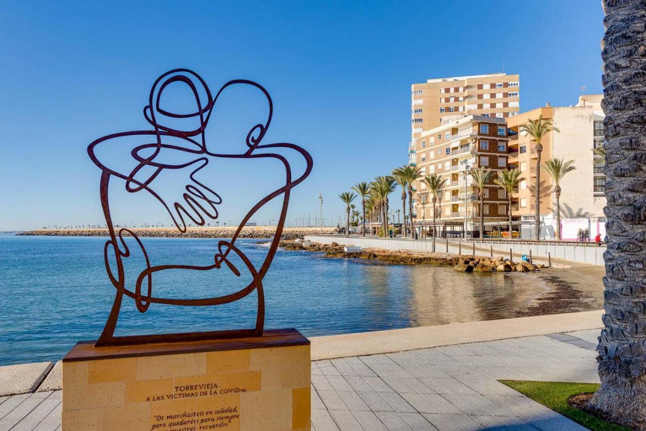 Cozy Appartment Torrevieja At Irina Eksteriør bilde