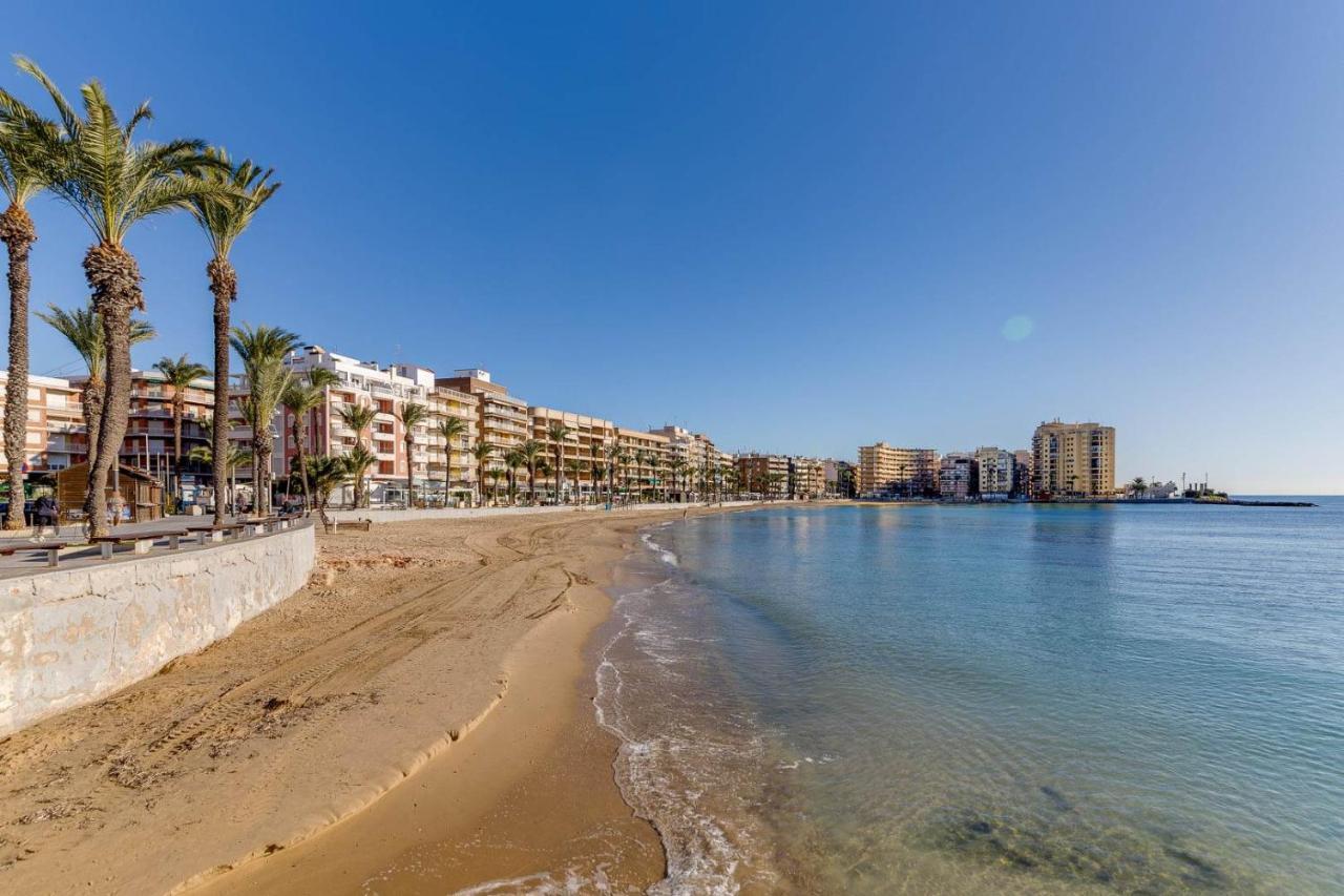 Cozy Appartment Torrevieja At Irina Eksteriør bilde
