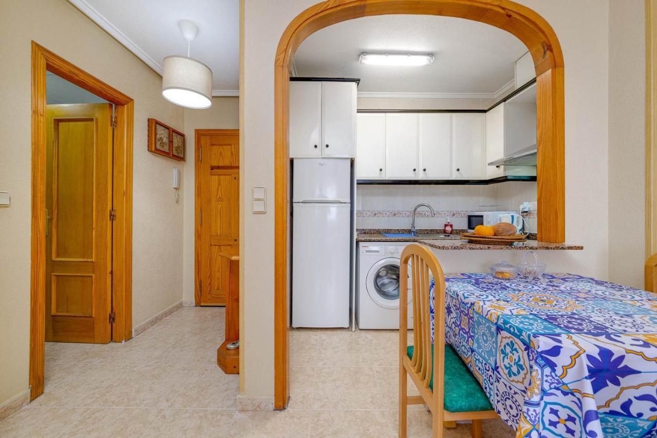 Cozy Appartment Torrevieja At Irina Eksteriør bilde