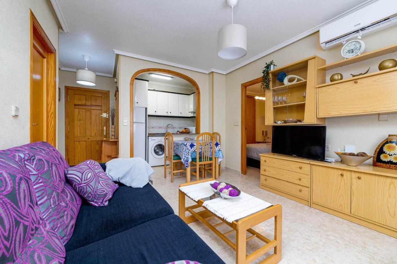 Cozy Appartment Torrevieja At Irina Eksteriør bilde